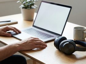 Çalışırken müzik mi sessizlik mi? Dikkat için doğru seçim