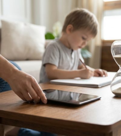 Çocuklar için ekran kuralları: Aile içinde net sınırlar koyma